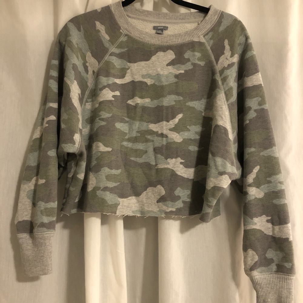 Cropped Camo Crewneck